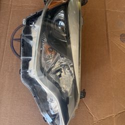 2014-2016 Toyota Corolla Left Headlight 
