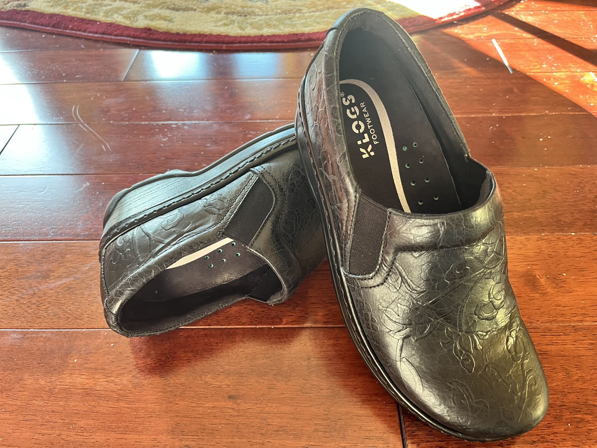 Klog Naples Black Tool Nursing Clogs-Women’s Shoes