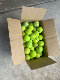 100+ used tennis balls