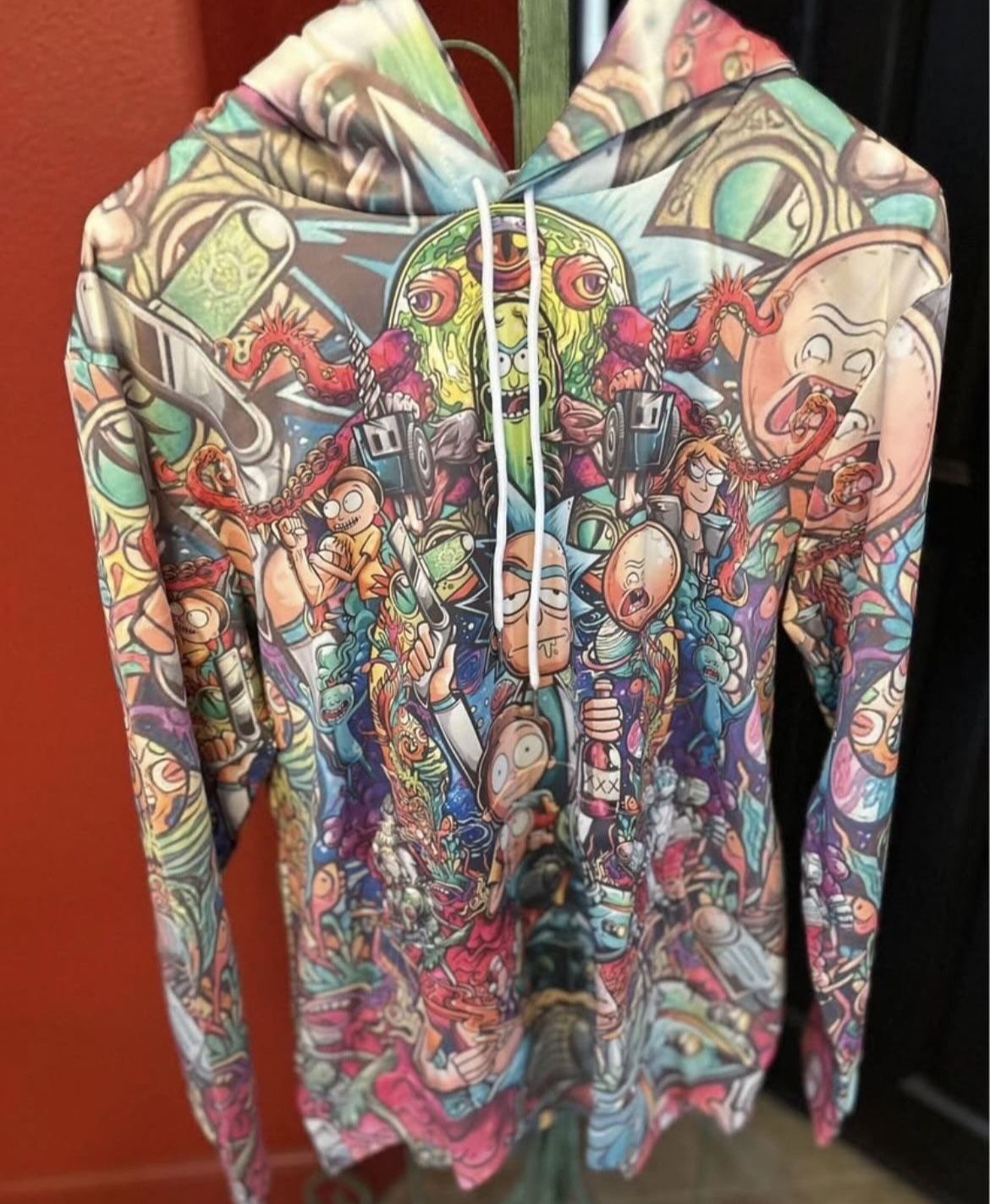 New Rick and Morty hooded sweatshirt size S ( runs big) unisex Adult