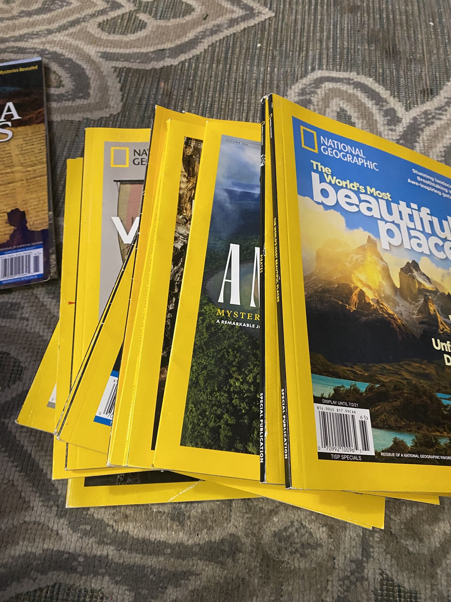 17 National Geographic Magazine 4 Other Magazines