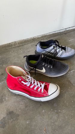 2  pairs Nike 9.5 US, converse chuck Taylor 9.5 US