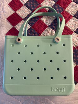 Authentic Baby Bogg Bag - Seafoam Green (Great Condition!)