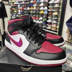 Jordan Retro 1 Mid