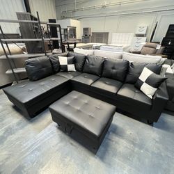 Black Sectional w/ Chaise + FREE OTTOMAN