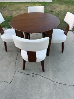 Dining round table with 4 chairs included