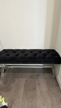 BENCH ALMOST NEW