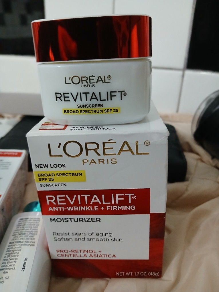 L'OREAL Paris SUNSCREEN