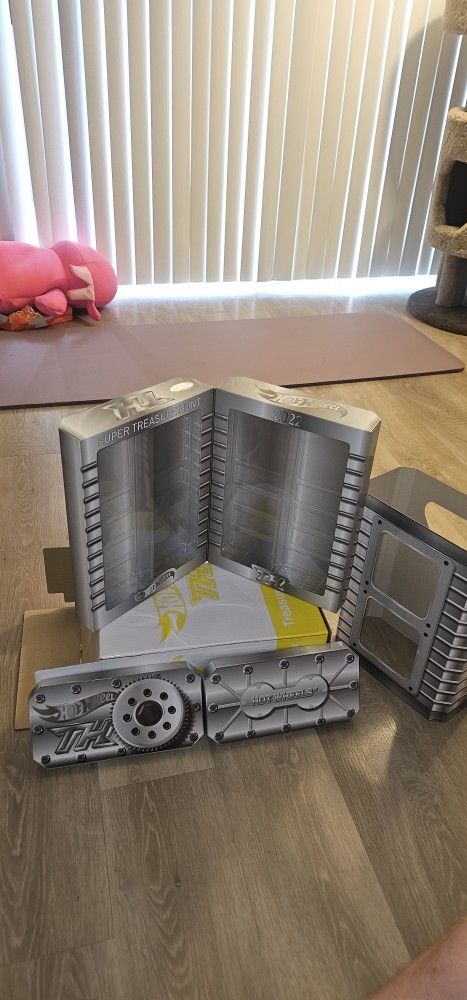 Hot Wheels 2022 Super Treasure Hunt Box (Empty)