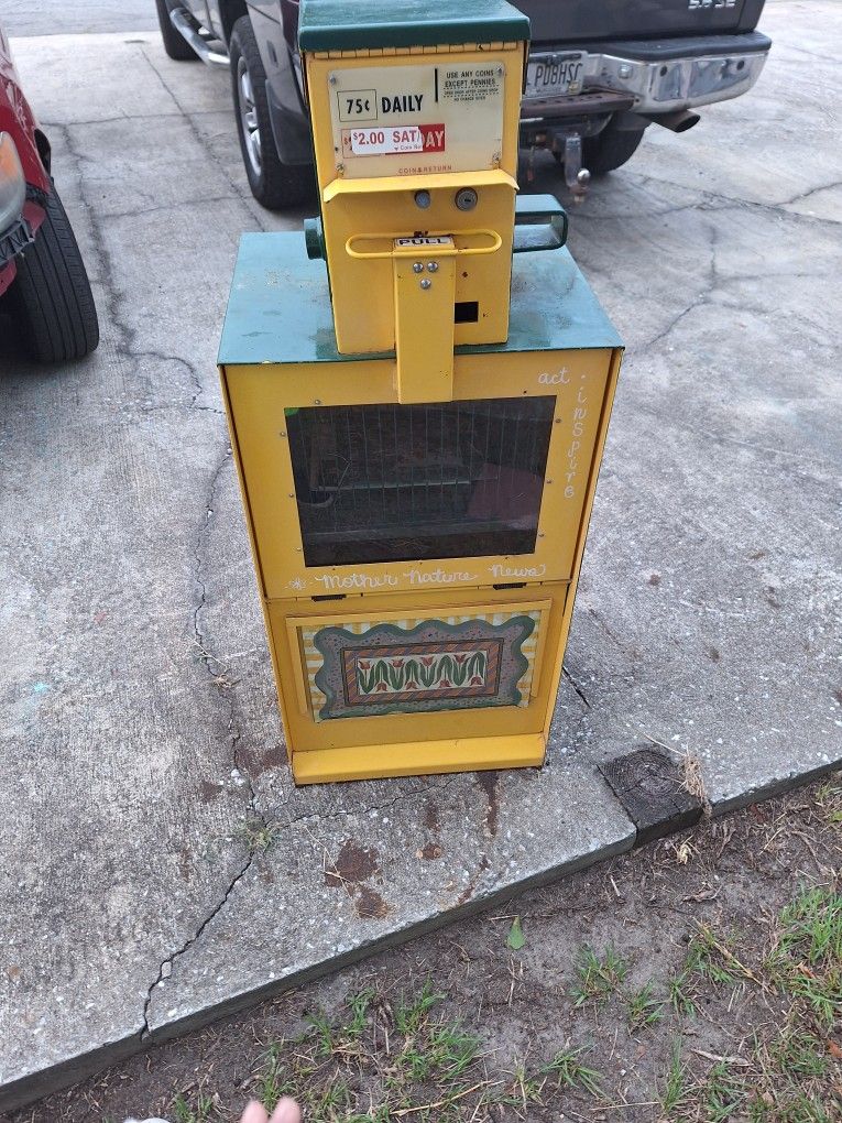Newspaper Container