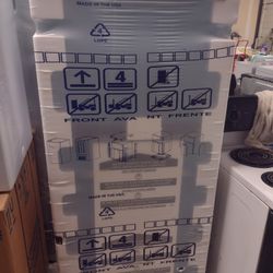 Brand New Stainless Fridge, Delivery Available!!!