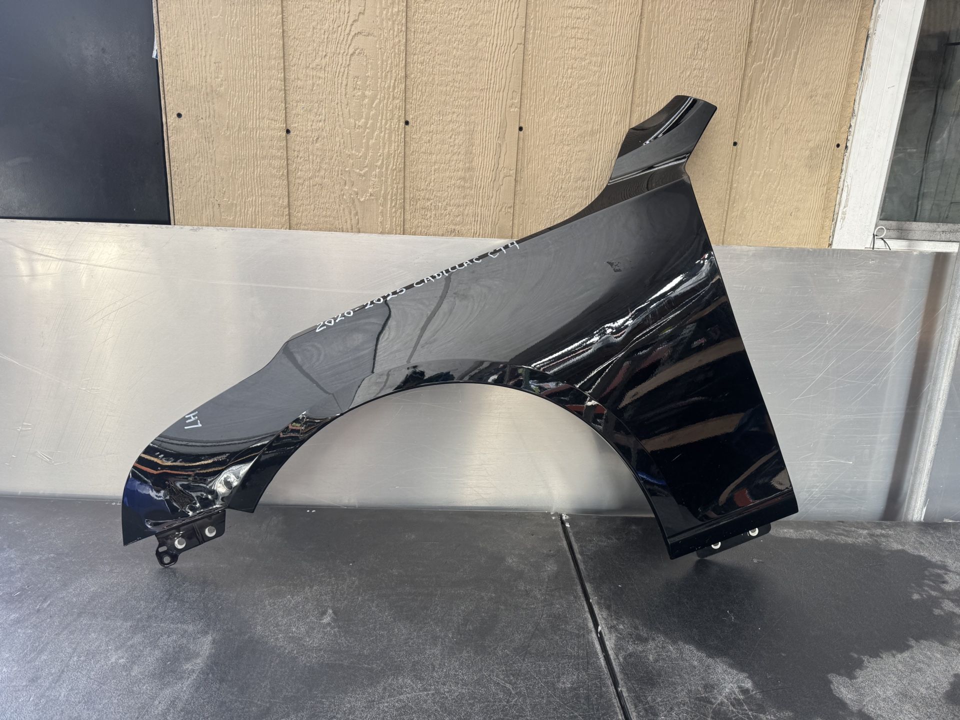 2020 2021 2022 2023 2024 2025 CADILLAC CT4 LEFT SIDE FENDER OEM USED