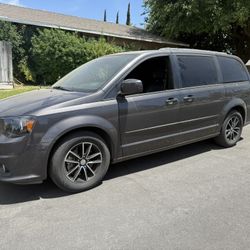 2016 Dodge Caravan (mechanic Special)