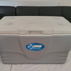 Coleman Xtreme cooler Ice Chest