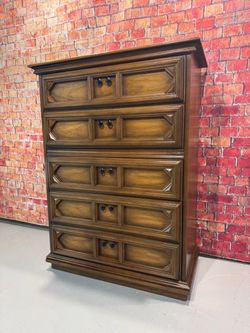 Free Delivery - Vintage Chest of Drawers