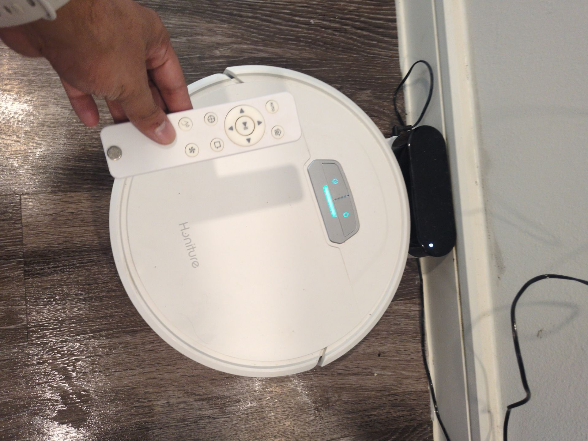 Robot vaccum with mop