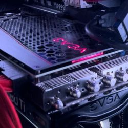 RTX 3080 Ti 12 GB EVGA FTW3 ULTRA.