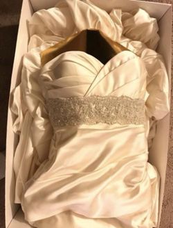 Avant Mariee by Winnie Couture Wedding Gown