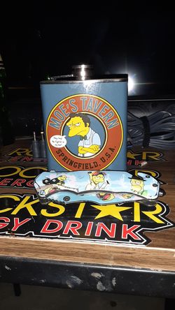 Simpsons knife and flask bundle