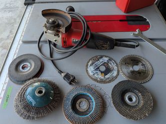Milwaukee 4 1/2” Small Angle Grinder 7.0 Amps 12,000 RPM
