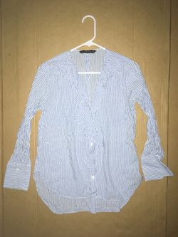 Zara woman M longsleeve button blousse