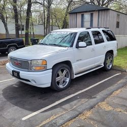 2001 GMC Yukon Denali