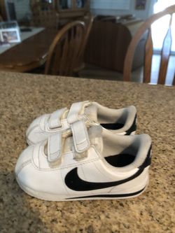 Size 7.5 Cortez Nike
