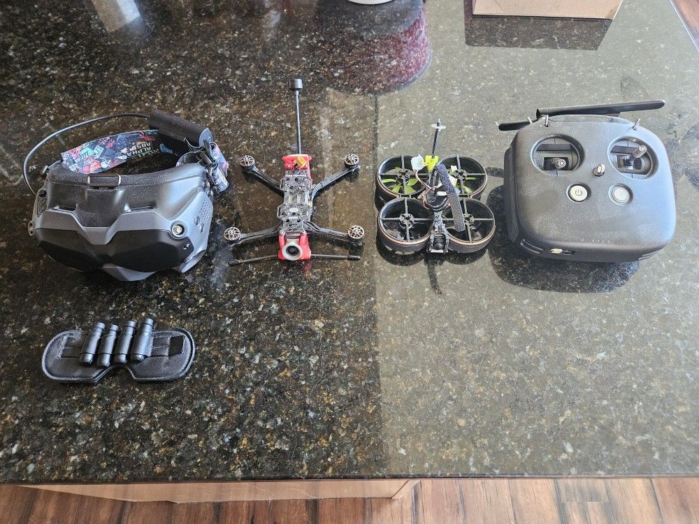 Dji Fpv Goggles 2, Dji Controller With 2 HD drones