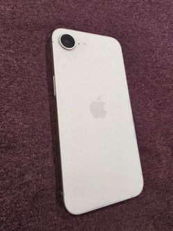 Vendo o Cambio iPhone 16e 128gb Desbloqueado Como Nuevo Condicion de Bateria 93%