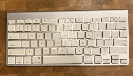 Apple A1314 Wireless Keyboard 