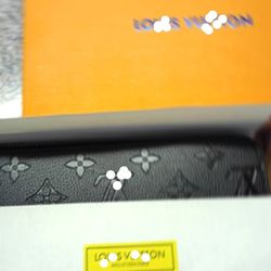 Brand New Womens Luxury Black Monogram Wallet