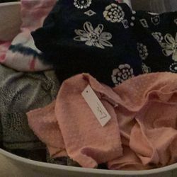 Assorted Boys/Girls Clothes 20 Items Of Clothes For $30 