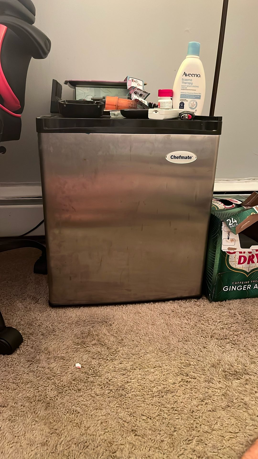 Chef mate Mini Fridge 