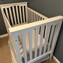 Pottery Barn Kendall Crib