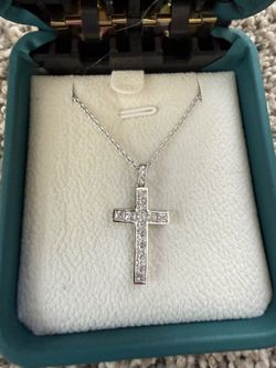 Xieqin Cross Necklace
