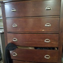Dresser