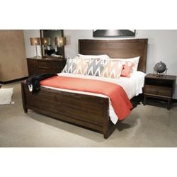 Queen Bed and Two Nightstands
