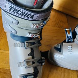 Technica Revival X6 Women’s 260/265 Mondo(9-9.5) Great Condition