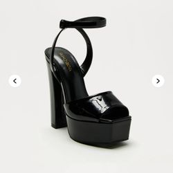 Catalina Black Platform Heels 7.5