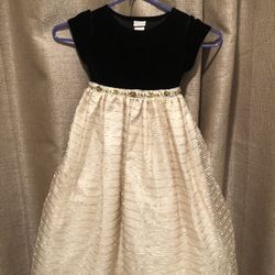 Holiday youth dress size 5
