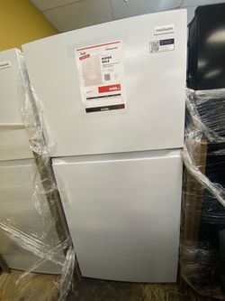 Frigidaire FRTE1814AW Refrigerator