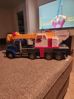 Jumbo crane by driven battat