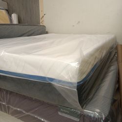 💤💤💤🛌🏾 $209 Queen Memory Foam Mattress Available $209 💤🛌🏾🛌🏾💤
