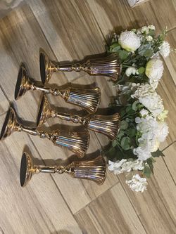 5 Gold Vases