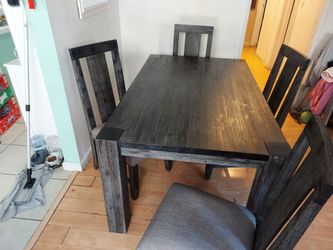 dinning room table