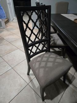 Bassett Furniture Upholstered Dinning Room Chairs
