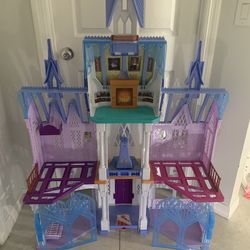 $100 Obo Large Frozen Doll House