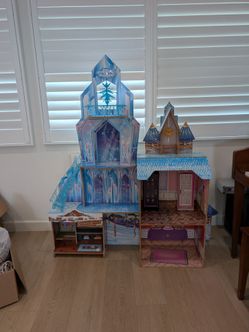 KidKraft Disney Frozen Ice Castle Wooden Dollhouse – Large 4ft