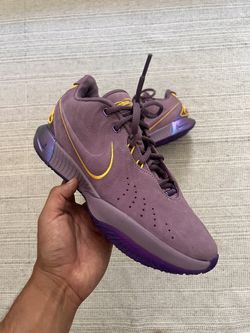 Nike Lebron 21
