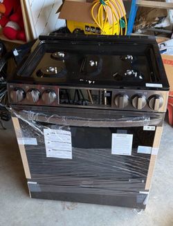 LG - 6.3 Cu. Ft. Smart Slide-In Gas True Convection Range- Black Stainless Steel